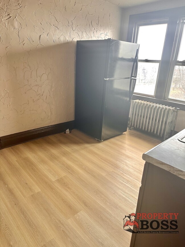 Foto del edificio - 130 E 13th Ave
