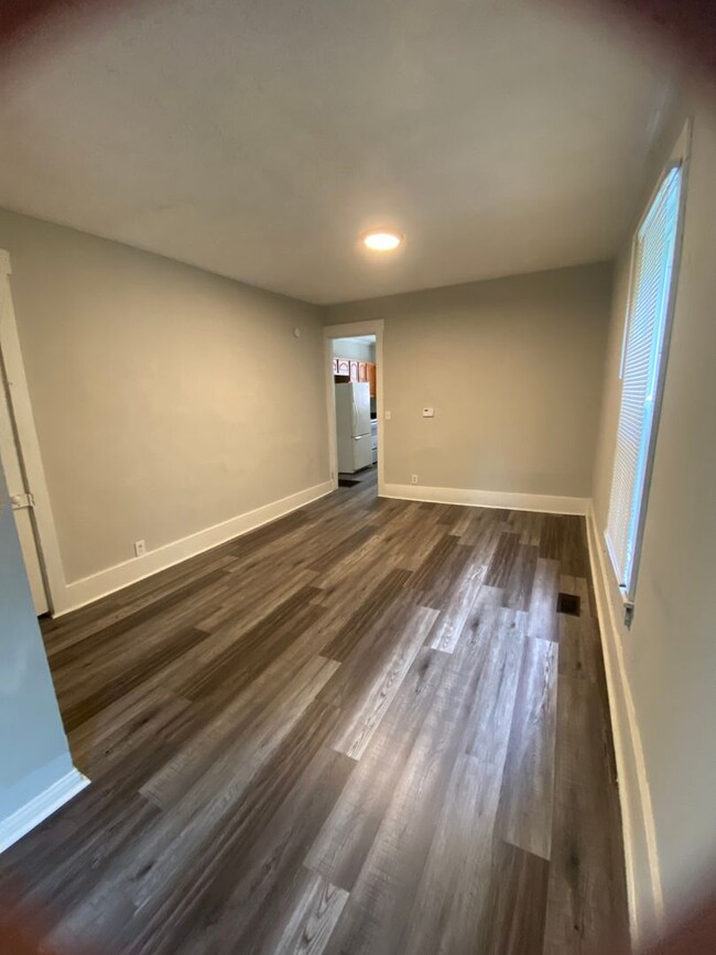 Building Photo - Pet Friendly 2 Story Single Family Home