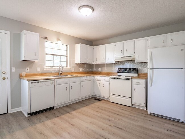 Building Photo - 388 Smitherman Rd