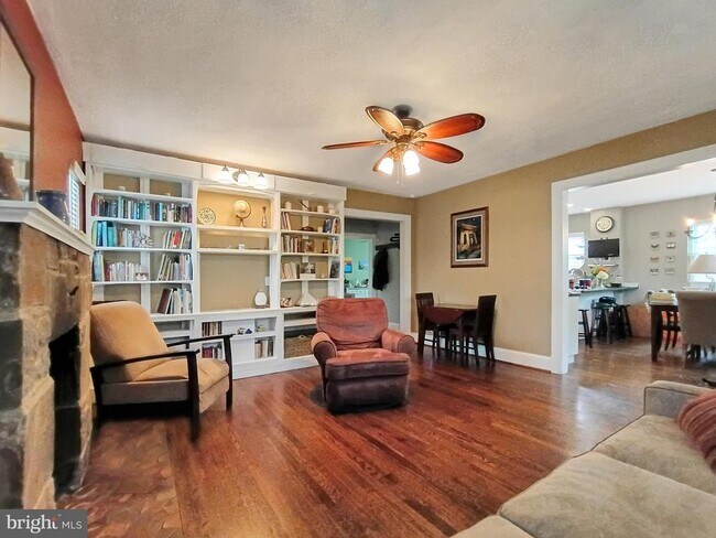 Foto del edificio - 2336 Belleview Ave