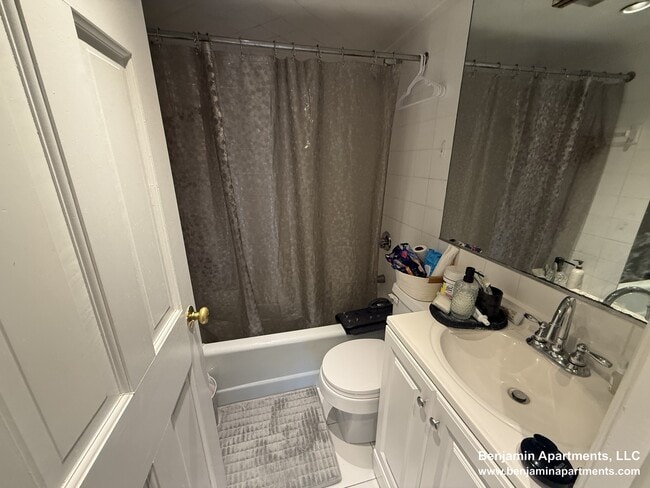 Building Photo - 113 Beacon St