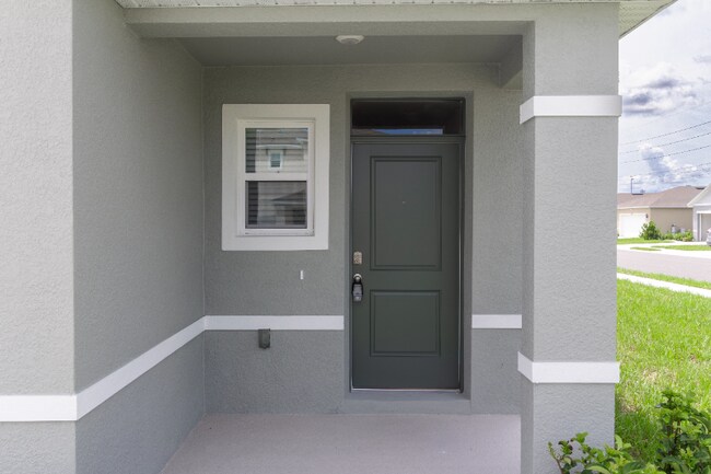Foto del edificio - 3302 Pine Lily Ave