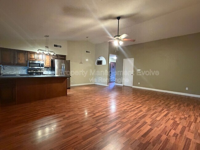 Foto del edificio - 16645 N 34th Dr