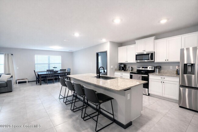 Foto del edificio - 1342 Mineral Lp Dr NW