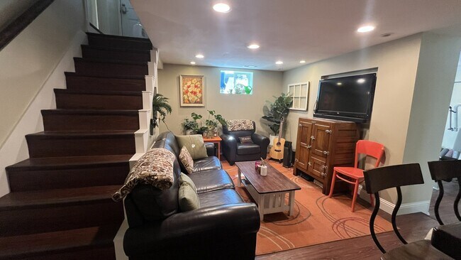 Foto del edificio - 1550 Ramona Ave