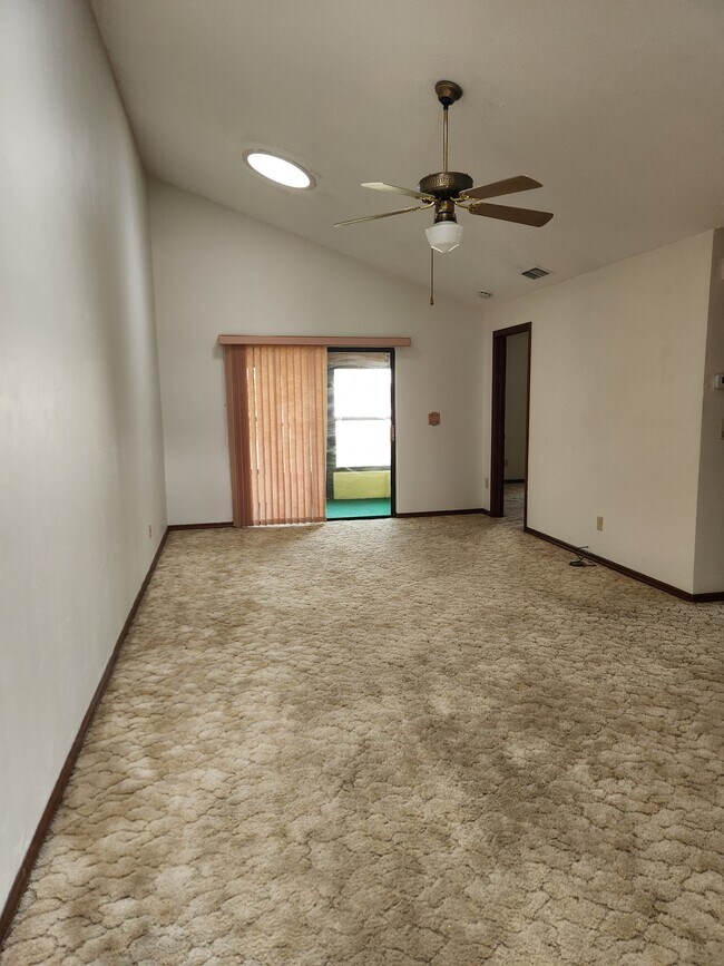 Foto del edificio - 415 Shangri La Cir