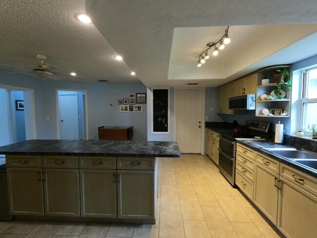 Building Photo - 1539 Huff Ct