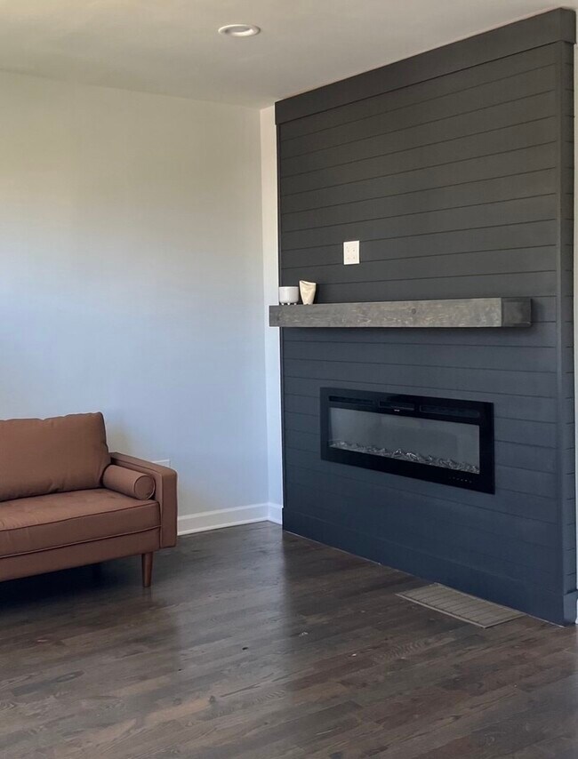 Foto del edificio - 5212 S Lorel Ave