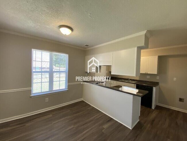 Photo - 4355 Rosswood Dr House