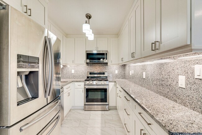 Kitchen - 6143 Leesburg Pike