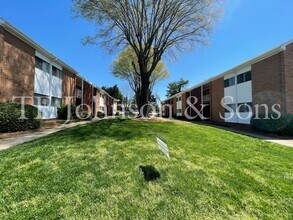 Building Photo - 2001 S Main St