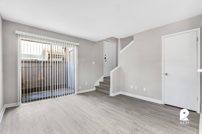 Foto del edificio - 13100 Stonefield Dr