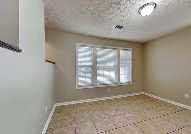 Building Photo - 2407 Boone Ct