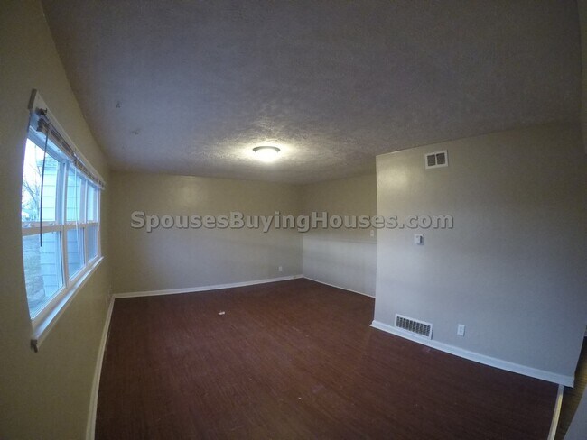 Building Photo - 2331 N Webster Ave