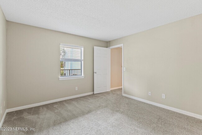 Foto del edificio - 100 Fairway Park Blvd