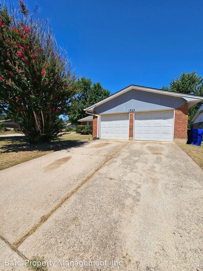 Foto del edificio - 3 br, 2 bath House - 1703 Village Drive