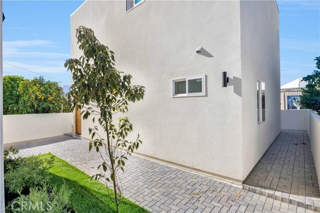 Foto del edificio - 10905 Dalerose Ave