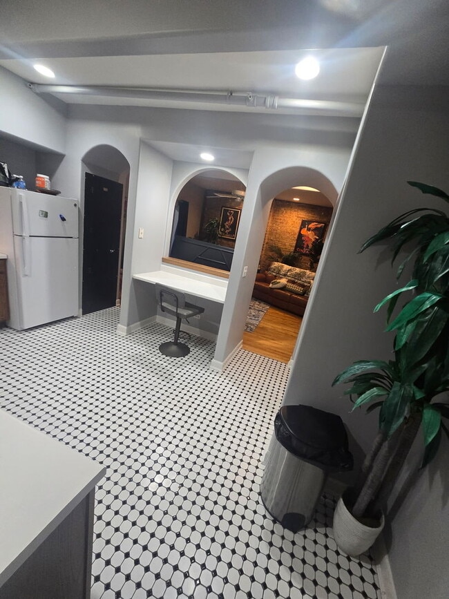 Foto del edificio - 520 N Milwaukee Ave