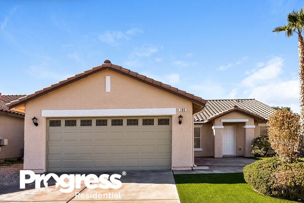 Foto principal - 785 Beach Park St