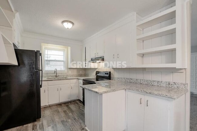 Building Photo - 2817 Ansel St