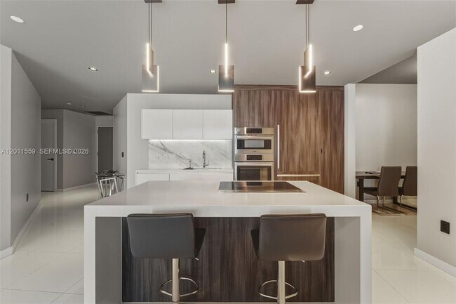Foto del edificio - 851 NE 1st Ave