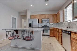 Building Photo - 5993 Attavilla Dr