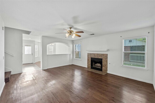 Foto del edificio - 410 Colonial Park Blvd