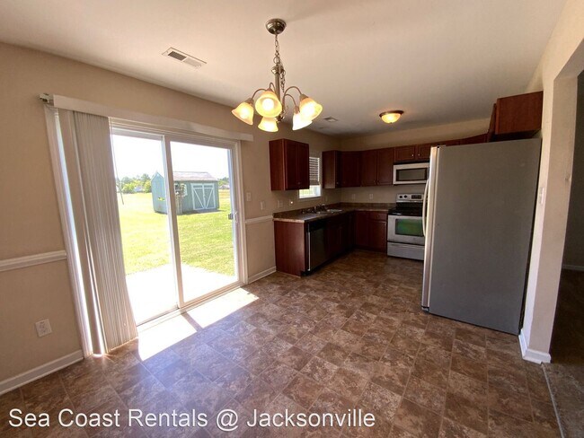 Building Photo - 3 br, 2 bath House - 118 Cherry Grove Drive