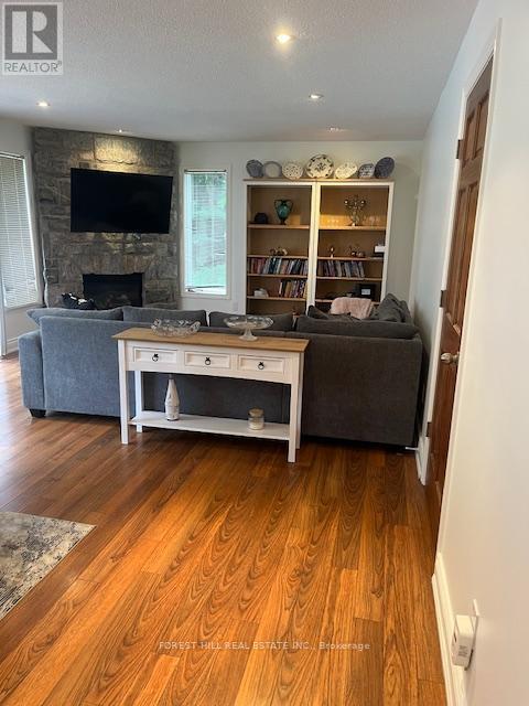 Photo principale - 1591 Hidden Valley Rd