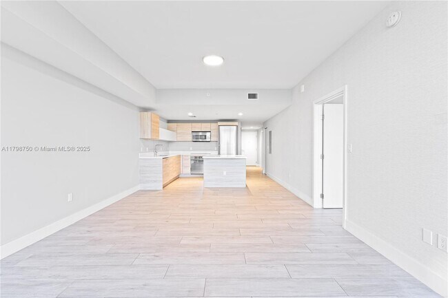 Foto del edificio - 16385 Biscayne Blvd