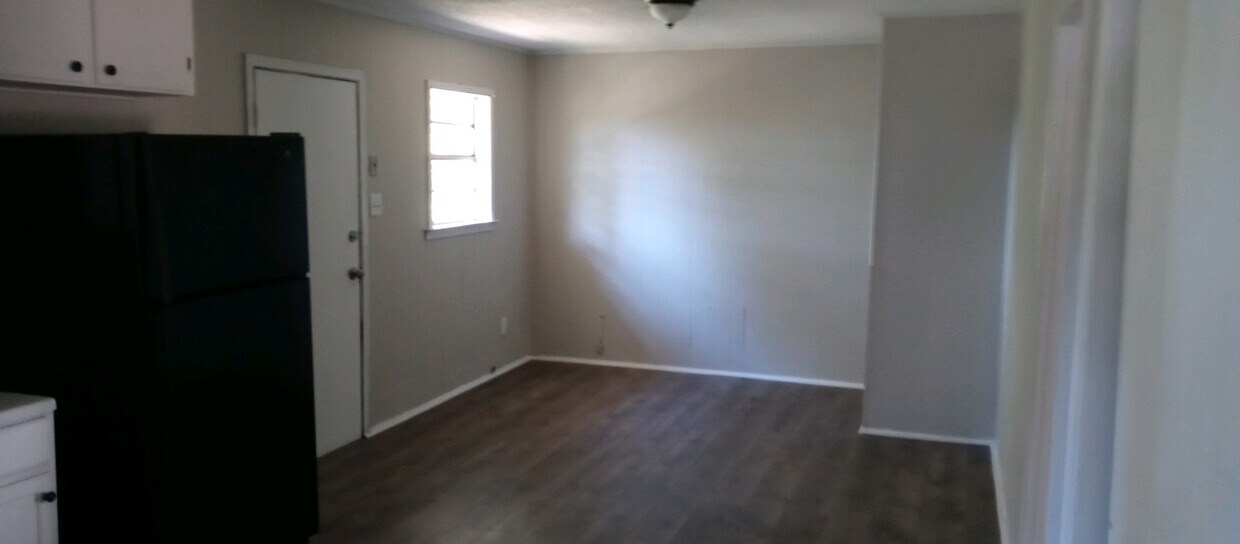Foto principal - 3011 George B Edmondson Dr