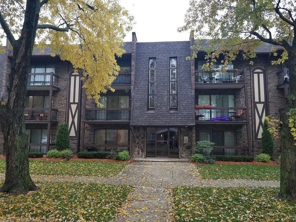 Primary Photo - 10430 S Keating Ave