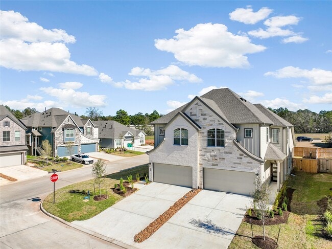 Building Photo - 607 Silver Pear Ct