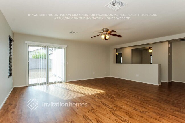 Building Photo - 11601 W Windrose Ave