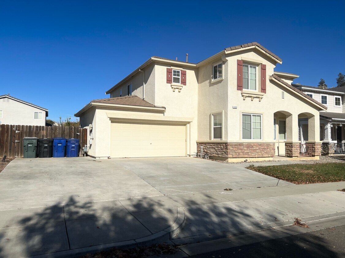 1353 Samantha Creek Dr, Patterson, CA 95363 House for Rent in