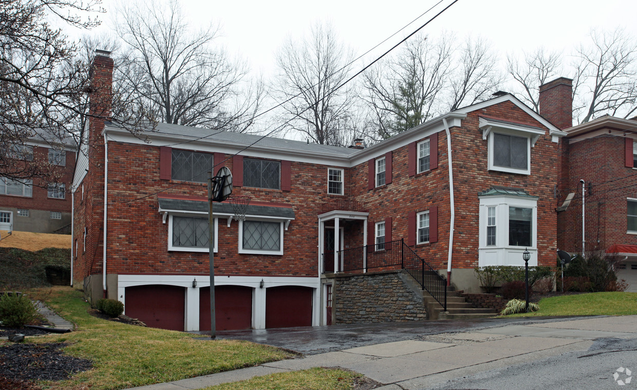 Primary Photo - 844 Van Dyke Ave