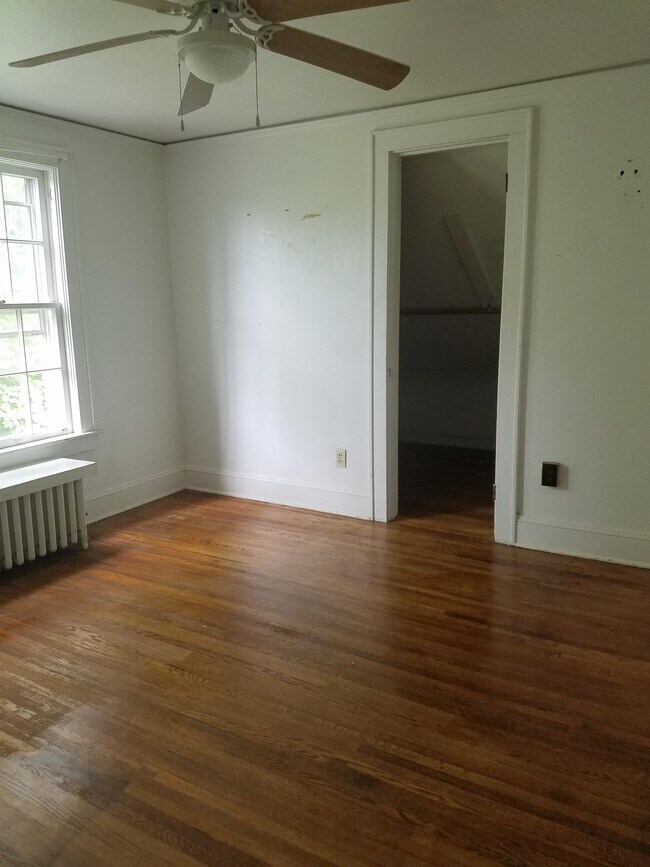 Building Photo - 107 Wildwood Ave