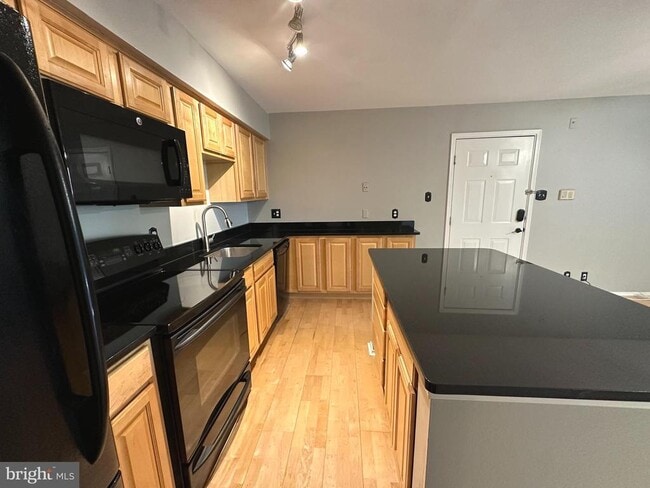 Foto del edificio - 3306 Wyndham Cir