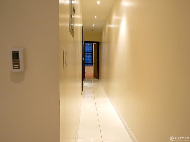 Foto del edificio - 251 West 109th Street
