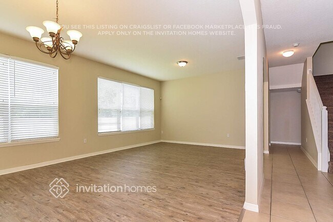 Foto del edificio - 3290 Fawnwood Dr