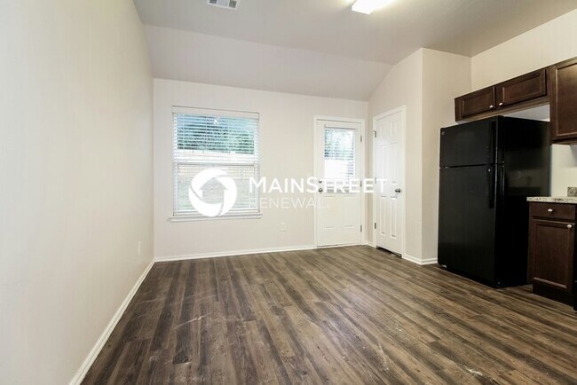 Foto del edificio - 4 Bedroom Pet-Friendly Home in NOBLE, OK w...