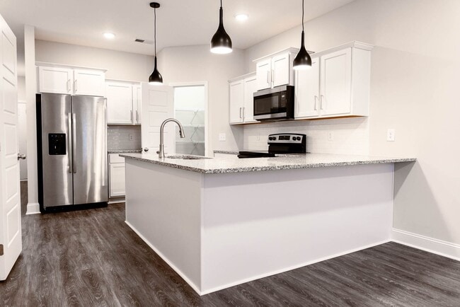 Building Photo - 208 Drayton Dr