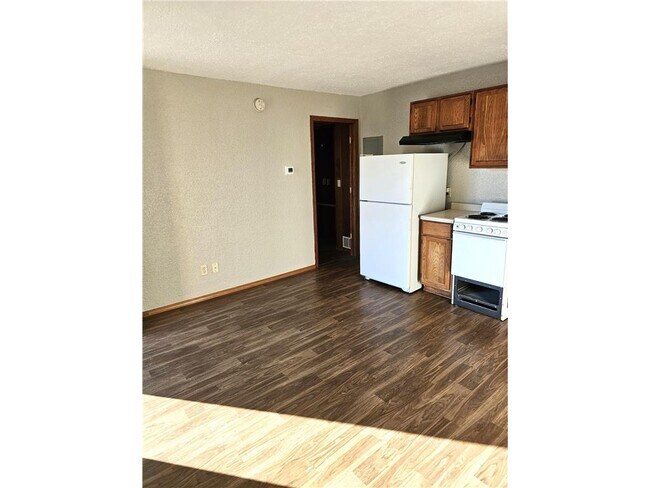 Foto del edificio - 905 E 5th St