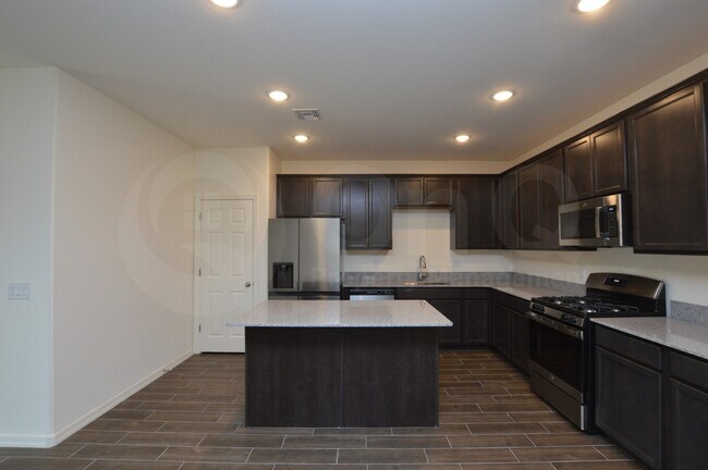 Building Photo - 3111 Medallion Ct