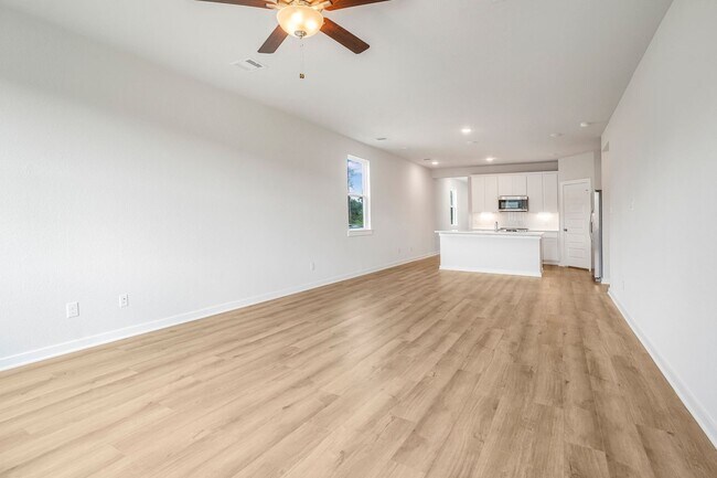 Foto del edificio - 25980 Liberation Rd