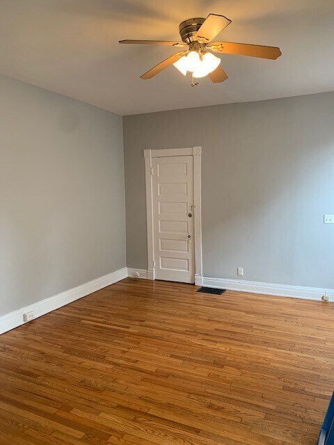 Comedor - 2716 Griffiths Ave