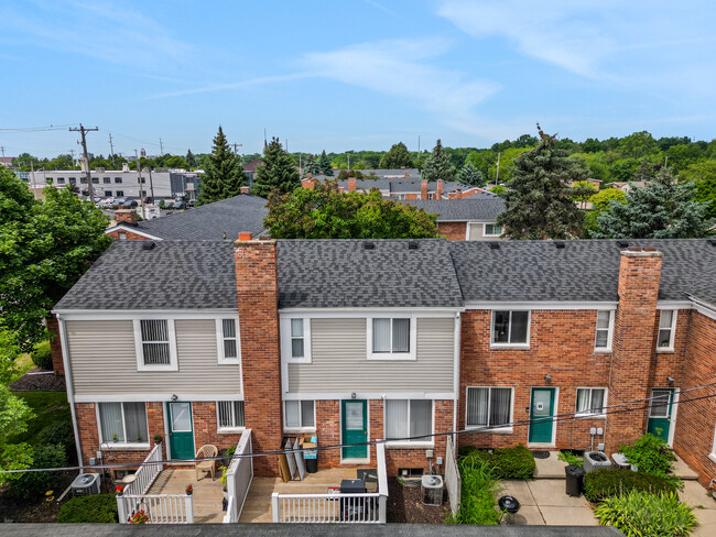 Building Photo - Woodmar Apartments