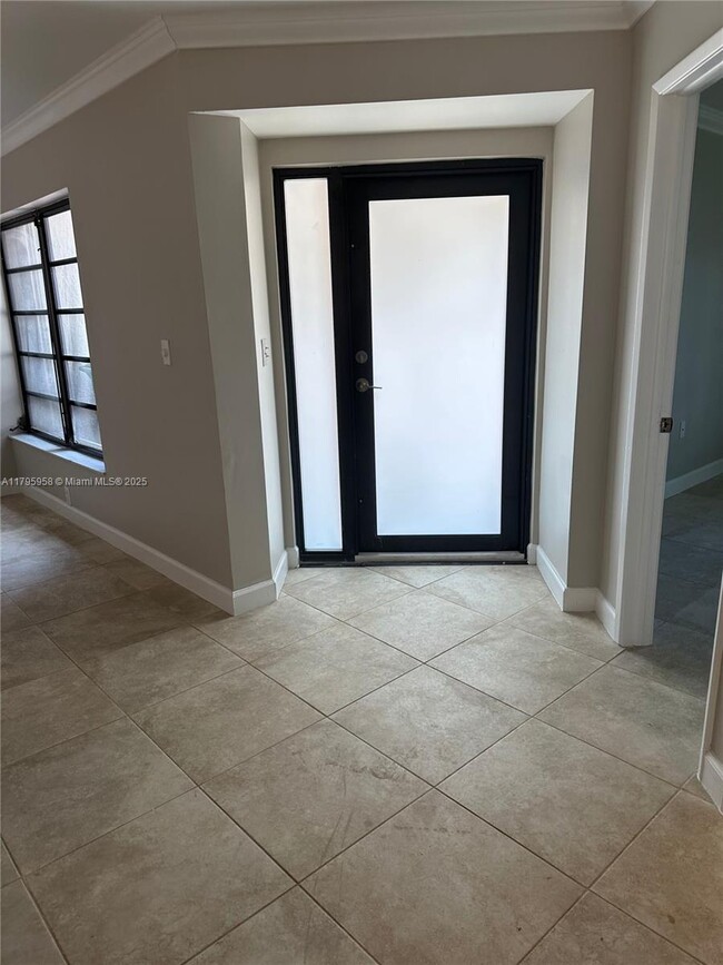 Building Photo - 9115 SW 123rd Ave Ct
