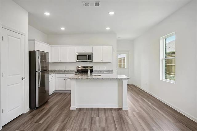 Foto del edificio - 2116 Prairie Ln