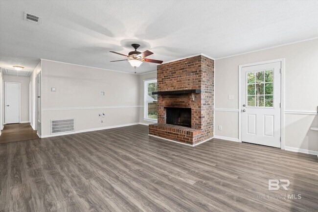 Building Photo - 218 Ridgewood Dr